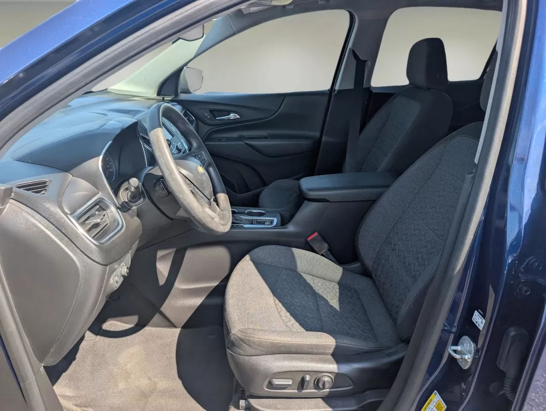 2022 /Jet Black Chevrolet Equinox LT (3GNAXUEV0NL) with an Other engine, located at 804 22nd Ave, Phenix City, AL, 36870, (334) 297-1860, 32.484749, -85.024475 - **Explore the Open Road with the 2022 Chevrolet Equinox Your Perfect Adventure Companion!**<br /> <br /> Are you searching for the ideal vehicle that can transition seamlessly from weekday commutes to weekend escapades? Look no further than the stunning 2022 Chevrolet Equinox LT available now at Gi - Photo#9