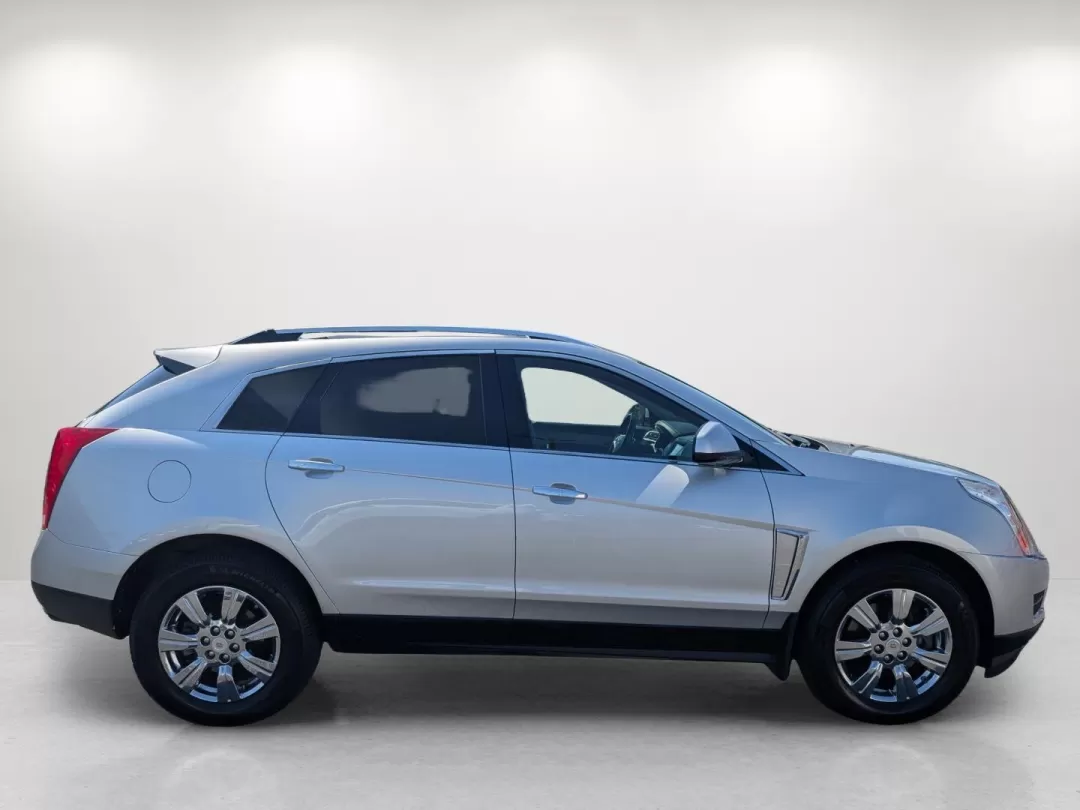 2014 /Light Titanium w/Ebony accents Cadillac SRX Luxury Collection (3GYFNEE31ES) with an Other engine, located at 5115 14th Ave., Columbus, GA, 31904, (706) 323-0345, 32.511494, -84.971046 - **Elevate Your Lifestyle with the 2014 Cadillac SRX Luxury Collection The Perfect SUV for Your Adventures!**<br /> <br /> If you're seeking a vehicle that combines luxury, performance, and practicality, look no further than the 2014 Cadillac SRX Luxury Collection. This all-wheel-drive SUV is design - Photo#4