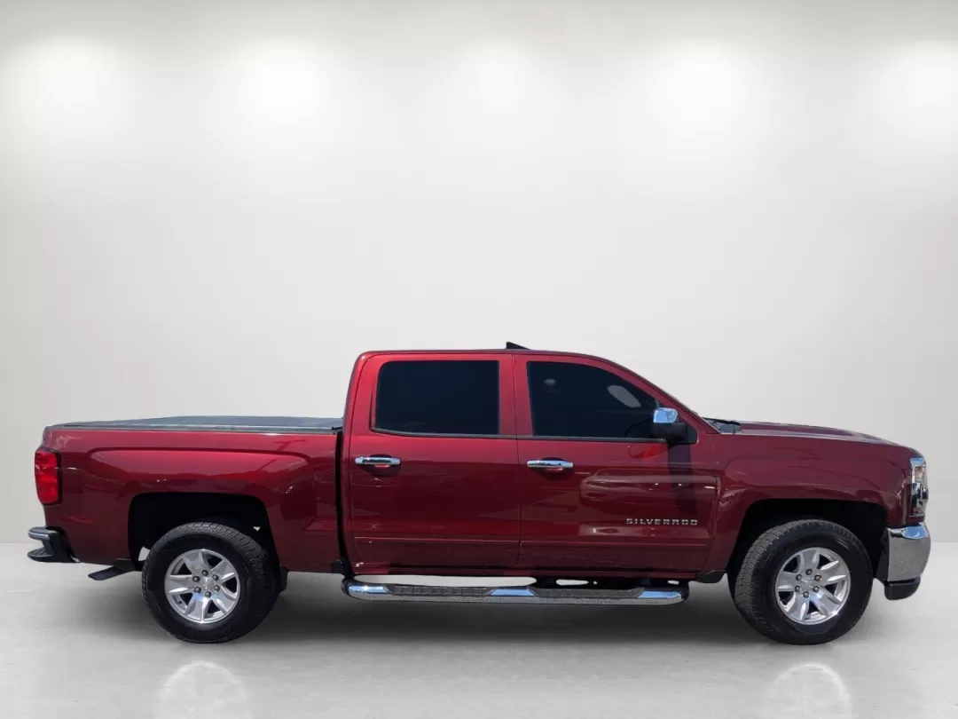 2017 /Jet Black Chevrolet Silverado 1500 LT (3GCPCREC5HG) with an Other engine, located at 3959 U.S. 80 W, Phenix City, AL, 36870, (334) 297-4885, 32.469296, -85.135185 - Elevate your daily drive or weekend getaway with the remarkable 2017 Chevrolet Silverado 1500 LT, the ideal pickup for both work and play. Whether you're a budget-conscious buyer in search of low down payment cars or simply looking to upgrade your ride, this truck meets your needs with style and fun - Photo#4