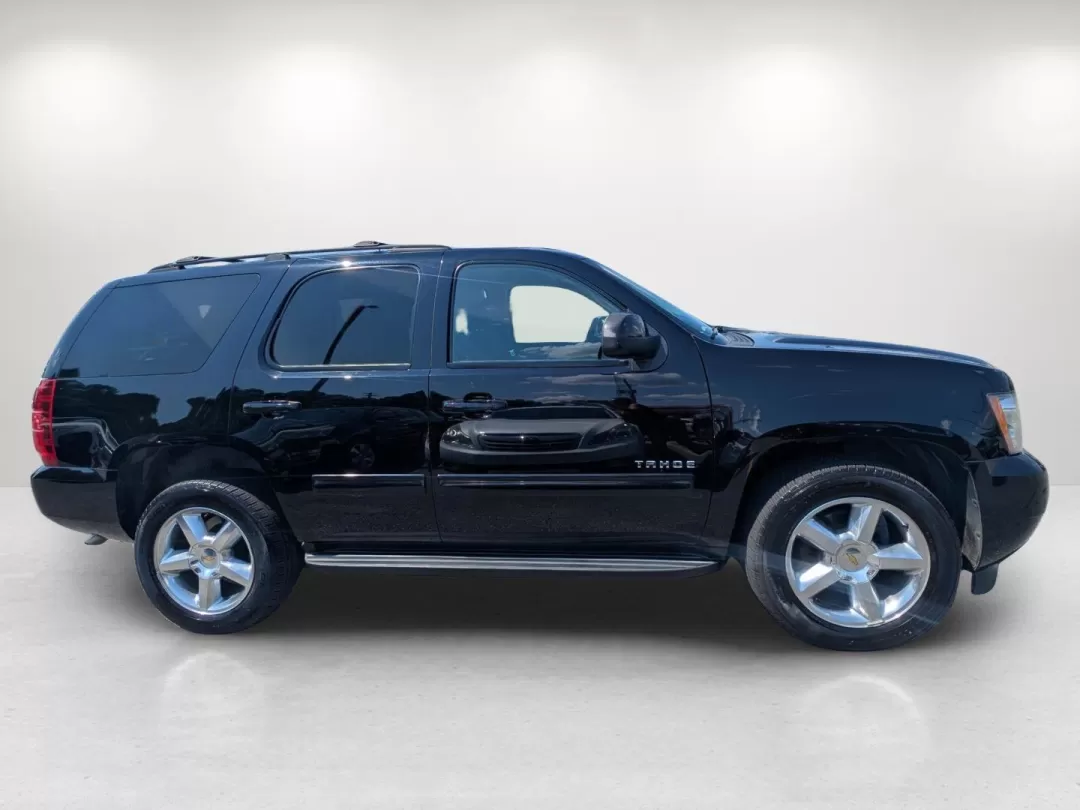 2014 /Ebony Chevrolet Tahoe LS (1GNSKAE00ER) with an Other engine, located at 3959 U.S. 80 W, Phenix City, AL, 36870, (334) 297-4885, 32.469296, -85.135185 - Elevate your family adventures and weekend getaways with this robust 2014 Chevrolet Tahoe LS, a versatile SUV that perfectly balances style, comfort, and functionality. This vehicle is not just about getting from point A to point B; it's about creating memorable moments with your loved ones. Whether - Photo#3