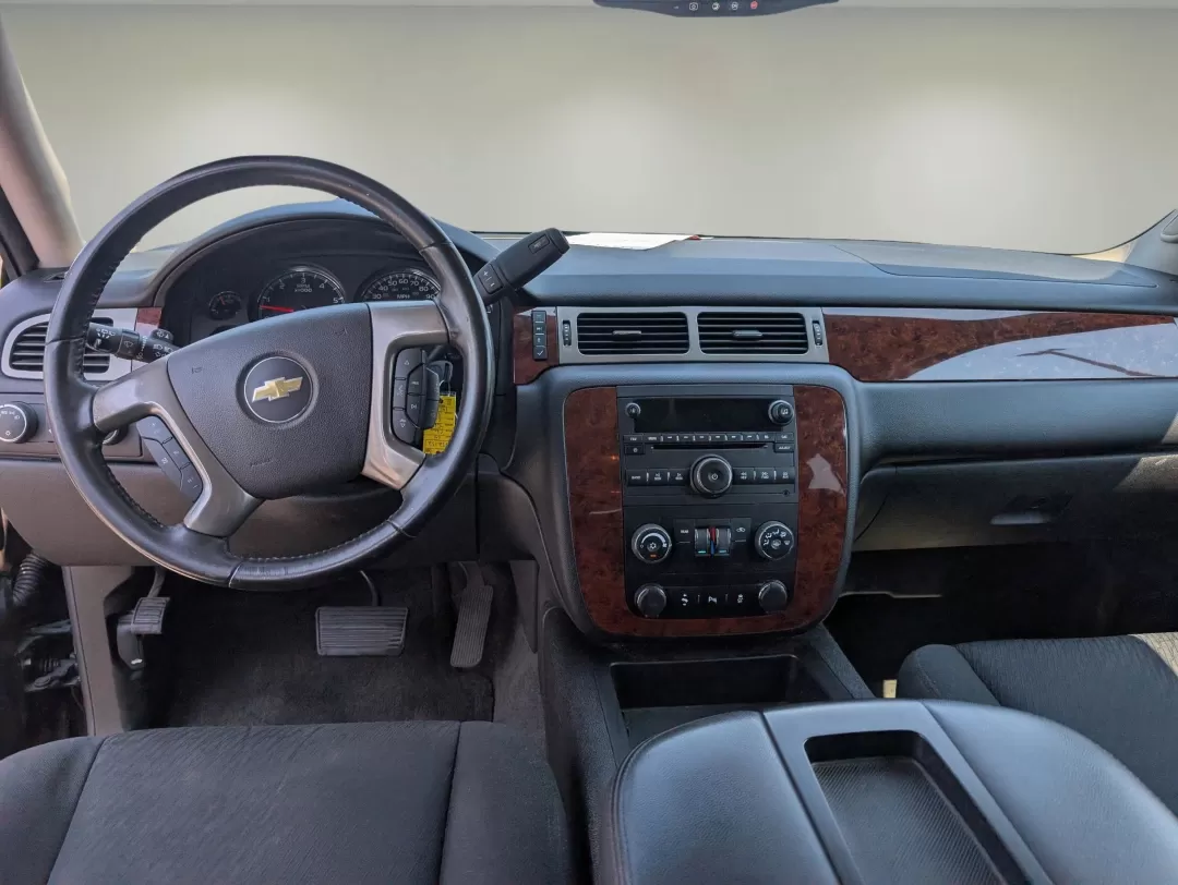 2014 /Ebony Chevrolet Tahoe LS (1GNSKAE00ER) with an Other engine, located at 3959 U.S. 80 W, Phenix City, AL, 36870, (334) 297-4885, 32.469296, -85.135185 - Elevate your family adventures and weekend getaways with this robust 2014 Chevrolet Tahoe LS, a versatile SUV that perfectly balances style, comfort, and functionality. This vehicle is not just about getting from point A to point B; it's about creating memorable moments with your loved ones. Whether - Photo#12