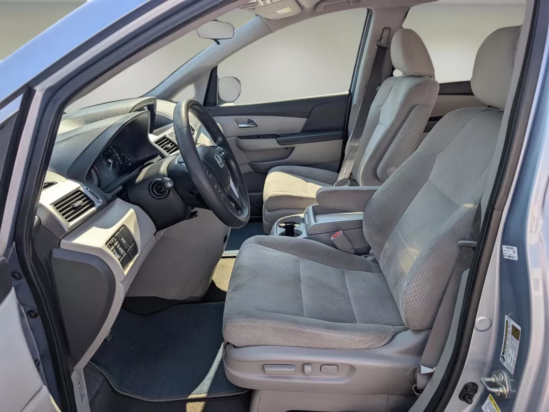 2014 Honda Odyssey EX (5FNRL5H45EB) with an Other engine, located at 7000 Northlake Connector, Columbus, GA, 31904, (706) 987-8085, 32.524975, -84.978134 - **Discover Family Adventures with the 2014 Honda Odyssey EX at Gils Auto in Phenix City, AL!**<br /> <br /> Are you on the hunt for a reliable family vehicle that combines space, comfort, and advanced features? Look no further than this 2014 Honda Odyssey EX, designed to make your family outings and - Photo#9