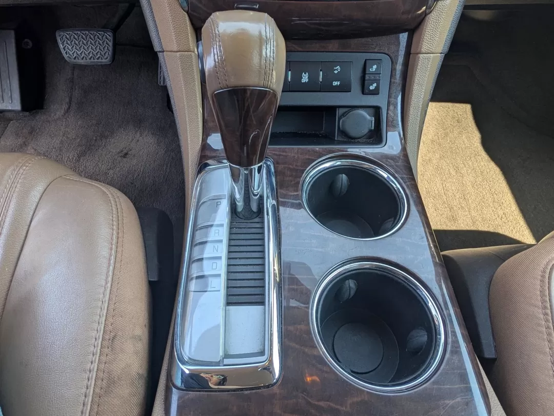 2013 /Choccachino Buick Enclave Leather (5GAKRCKD9DJ) with an Other engine, located at 804 22nd Ave, Phenix City, AL, 36870, (334) 297-1860, 32.484749, -85.024475 - Discover your next adventure in this stunning 2013 Buick Enclave, a perfect blend of luxury and practicality designed for families and weekend explorers alike. With its spacious interior and top-notch safety features, this SUV is an ideal choice for those who love the open road, whether you're takin - Photo#14