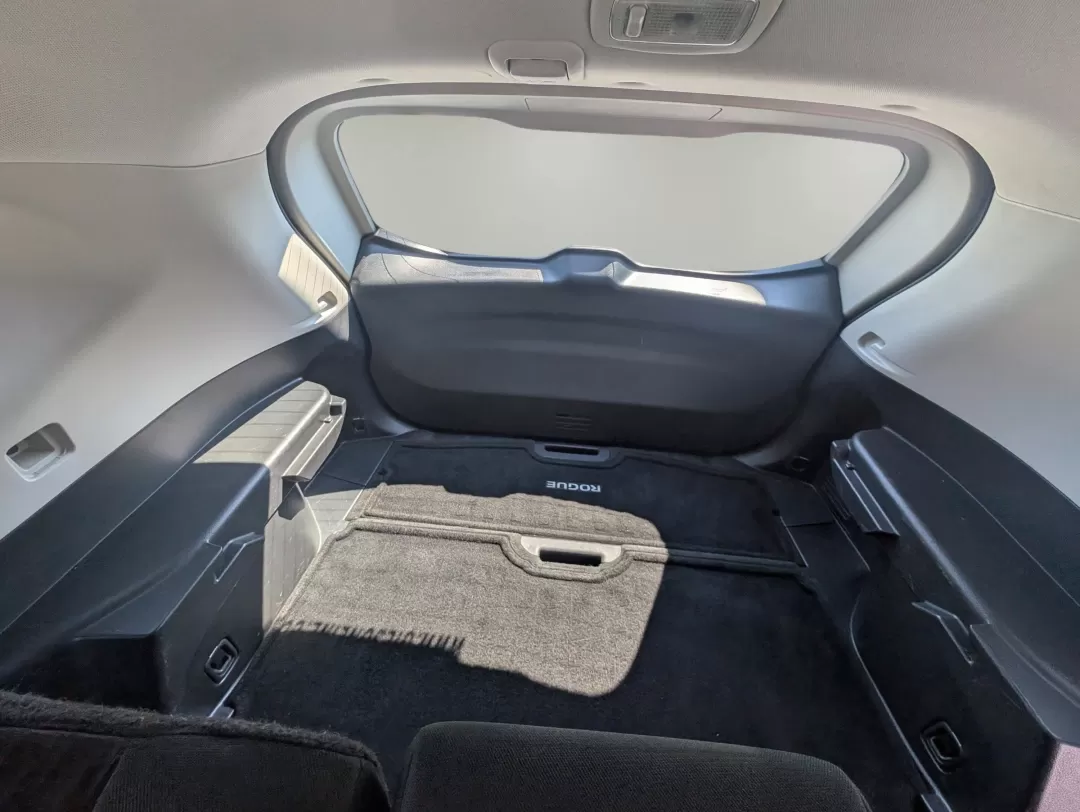 2018 /Charcoal Nissan Rogue S (5N1AT2MT1JC) with an Other engine, located at 3959 U.S. 80 W, Phenix City, AL, 36870, (334) 297-4885, 32.469296, -85.135185 - **Adventure Awaits with this 2018 Nissan Rogue at Gils Auto!**<br /> <br /> Are you ready to elevate your lifestyle and embark on unforgettable journeys? Whether you're planning family outings, weekend getaways, or commuting to work, the 2018 Nissan Rogue is the perfect companion. With its spacious - Photo#11