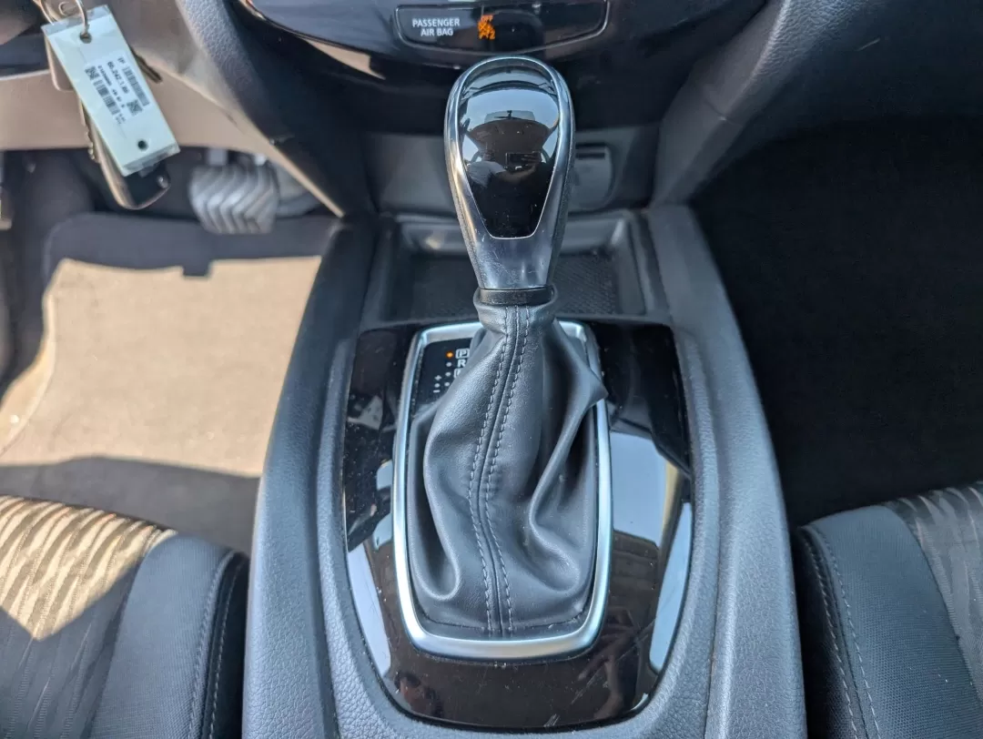 2018 /Charcoal Nissan Rogue S (5N1AT2MT1JC) with an Other engine, located at 3959 U.S. 80 W, Phenix City, AL, 36870, (334) 297-4885, 32.469296, -85.135185 - **Adventure Awaits with this 2018 Nissan Rogue at Gils Auto!**<br /> <br /> Are you ready to elevate your lifestyle and embark on unforgettable journeys? Whether you're planning family outings, weekend getaways, or commuting to work, the 2018 Nissan Rogue is the perfect companion. With its spacious - Photo#15