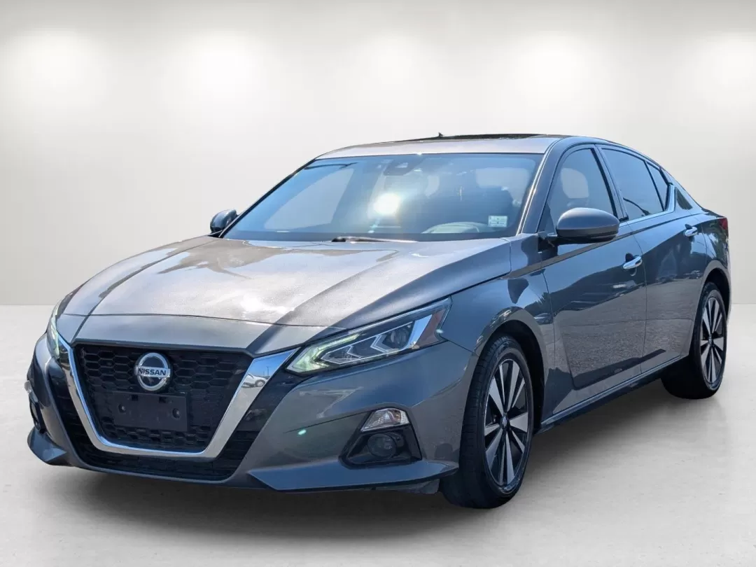 2019 /Charcoal Nissan Altima 2.5 SL (1N4BL4EW9KC) with an Other engine, located at 3959 U.S. 80 W, Phenix City, AL, 36870, (334) 297-4885, 32.469296, -85.135185 - **Experience the Ultimate Drive with the 2019 Nissan Altima 2.5 SL at Gils Auto - Phenix City!**<br /> <br /> Are you searching for a reliable vehicle that effortlessly combines style, technology, and comfort? The 2019 Nissan Altima 2.5 SL is perfect for busy professionals commuting to work or growi - Photo#1