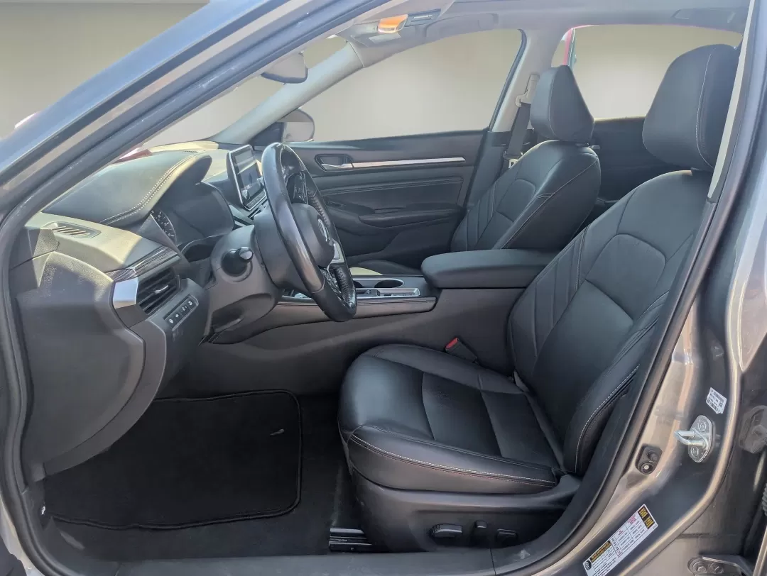 2019 /Charcoal Nissan Altima 2.5 SL (1N4BL4EW9KC) with an Other engine, located at 3959 U.S. 80 W, Phenix City, AL, 36870, (334) 297-4885, 32.469296, -85.135185 - **Experience the Ultimate Drive with the 2019 Nissan Altima 2.5 SL at Gils Auto - Phenix City!**<br /> <br /> Are you searching for a reliable vehicle that effortlessly combines style, technology, and comfort? The 2019 Nissan Altima 2.5 SL is perfect for busy professionals commuting to work or growi - Photo#10