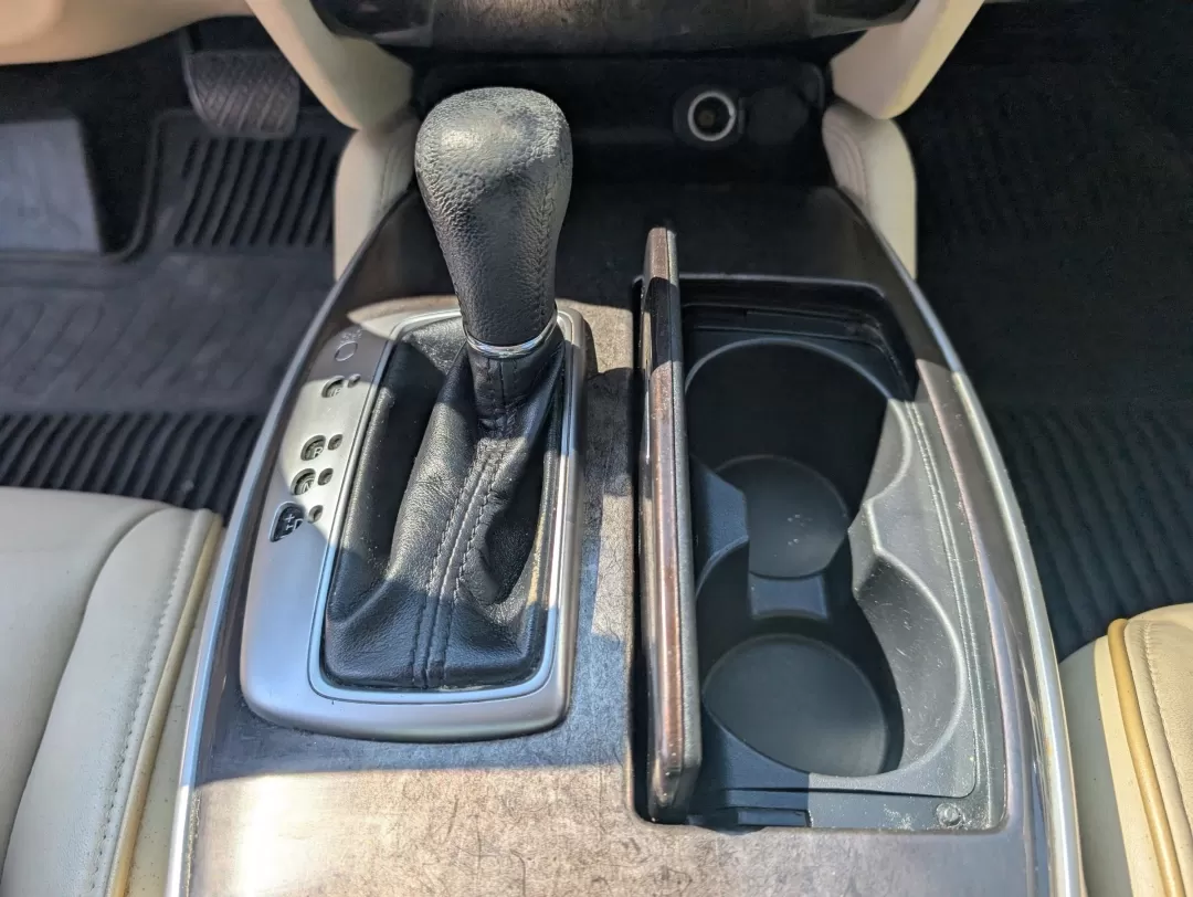 2015 /Wheat Infiniti QX60 (5N1AL0MN2FC) with an Other engine, located at 3959 U.S. 80 W, Phenix City, AL, 36870, (334) 297-4885, 32.469296, -85.135185 - Are you searching for the perfect family SUV that effortlessly balances luxury and practicality? Look no further than this stunning 2015 Infiniti QX60, available now at Gils Auto in Phenix City, AL. Designed with the modern family in mind, this vehicle combines spaciousness, advanced safety features - Photo#15