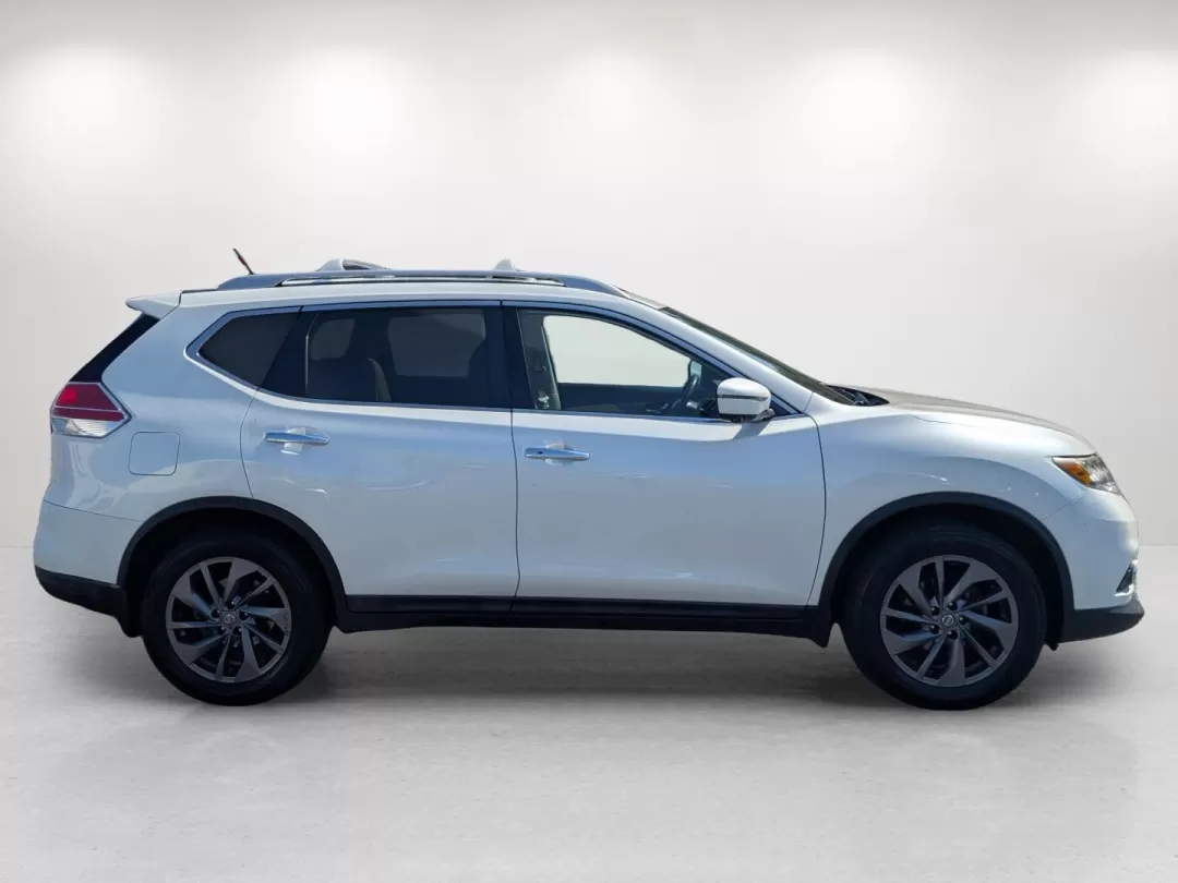 2016 /Almond Nissan Rogue SL (5N1AT2MTXGC) with an Other engine, located at 1430 Gateway Drive, Opelika, AL, 36801, (334) 239-0944, 32.637871, -85.409790 - **Unleash Your Adventurous Spirit with the 2016 Nissan Rogue SL at Gils Auto Opelika!**<br /> <br /> Are you ready to elevate your lifestyle to new heights? The 2016 Nissan Rogue SL is the perfect companion for families, commuters, and adventurers alike. With its spacious interior, advanced technol - Photo#4