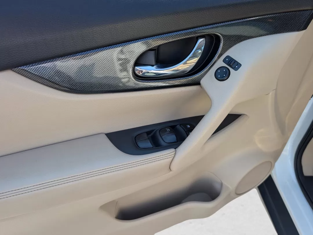 2016 /Almond Nissan Rogue SL (5N1AT2MTXGC) with an Other engine, located at 1430 Gateway Drive, Opelika, AL, 36801, (334) 239-0944, 32.637871, -85.409790 - **Unleash Your Adventurous Spirit with the 2016 Nissan Rogue SL at Gils Auto Opelika!**<br /> <br /> Are you ready to elevate your lifestyle to new heights? The 2016 Nissan Rogue SL is the perfect companion for families, commuters, and adventurers alike. With its spacious interior, advanced technol - Photo#9