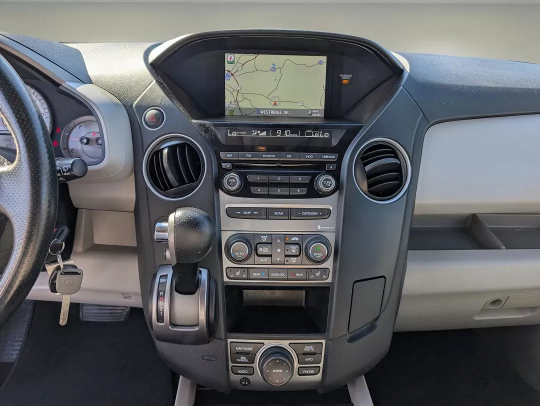 2014 Honda Pilot EX-L (5FNYF3H75EB) with an Other engine, located at 3959 U.S. 80 W, Phenix City, AL, 36870, (334) 297-4885, 32.469296, -85.135185 - **Discover Your Adventure-Worthy 2014 Honda Pilot EX-L at Gils Auto!**<br /> <br /> Are you ready to elevate your family outings or weekend getaways? Look no further than this 2014 Honda Pilot EX-L, available now at Gils Auto in Phenix City, AL. This versatile SUV is designed for those who embrace a - Photo#15