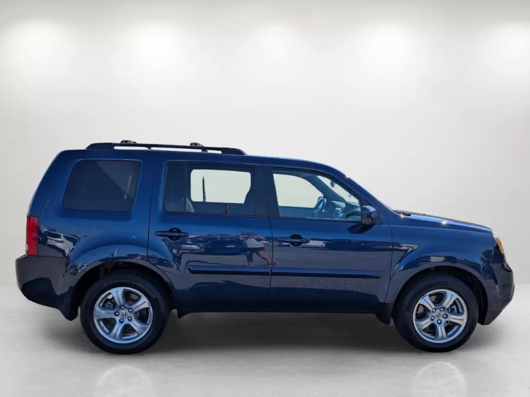 2014 Honda Pilot EX-L (5FNYF3H75EB) with an Other engine, located at 1430 Gateway Drive, Opelika, AL, 36801, (334) 239-0944, 32.637871, -85.409790 - **Discover Your Adventure-Worthy 2014 Honda Pilot EX-L at Gils Auto!**<br /> <br /> Are you ready to elevate your family outings or weekend getaways? Look no further than this 2014 Honda Pilot EX-L, available now at Gils Auto in Phenix City, AL. This versatile SUV is designed for those who embrace a - Photo#3