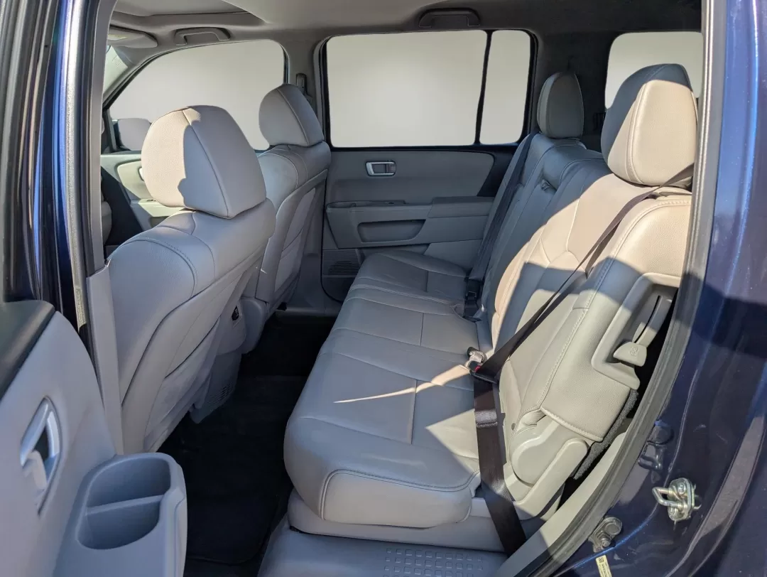 2014 Honda Pilot EX-L (5FNYF3H75EB) with an Other engine, located at 1430 Gateway Drive, Opelika, AL, 36801, (334) 239-0944, 32.637871, -85.409790 - **Discover Your Adventure-Worthy 2014 Honda Pilot EX-L at Gils Auto!**<br /> <br /> Are you ready to elevate your family outings or weekend getaways? Look no further than this 2014 Honda Pilot EX-L, available now at Gils Auto in Phenix City, AL. This versatile SUV is designed for those who embrace a - Photo#10