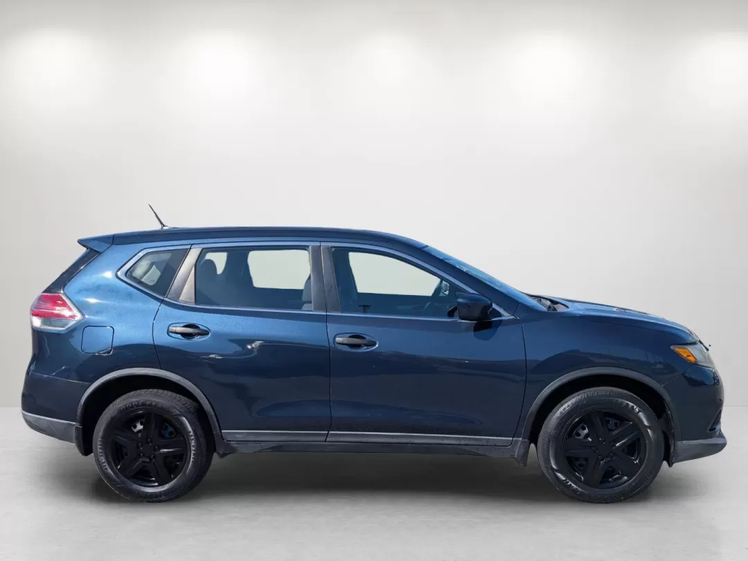 2016 /Charcoal Nissan Rogue S (KNMAT2MV5GP) with an Other engine, located at 7000 Northlake Connector, Columbus, GA, 31904, (706) 987-8085, 32.524975, -84.978134 - **Discover Your Next Adventure with a 2016 Nissan Rogue at Gils Auto - Phenix City!**<br /> <br /> Are you ready to elevate your lifestyle with a versatile, reliable SUV that fits every occasion? Look no further than this stunning **2016 Nissan Rogue S** available at **Gils Auto** in **Phenix City, - Photo#3