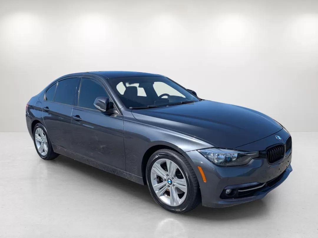 2016 BMW 3 Series 328i (WBA8E9G56GN) with an Other engine, located at 7000 Northlake Connector, Columbus, GA, 31904, (706) 987-8085, 32.524975, -84.978134 - 2016 BMW 3 Series 328i - Photo#2