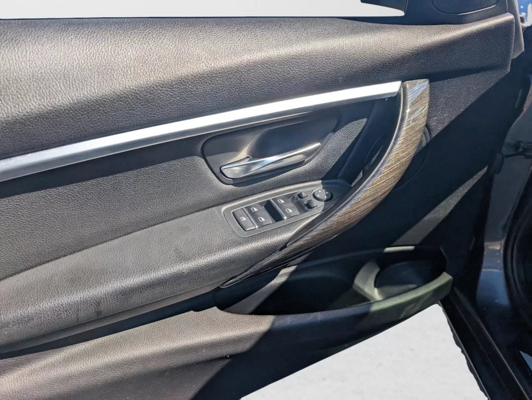 2016 BMW 3 Series 328i (WBA8E9G56GN) with an Other engine, located at 7000 Northlake Connector, Columbus, GA, 31904, (706) 987-8085, 32.524975, -84.978134 - 2016 BMW 3 Series 328i - Photo#8