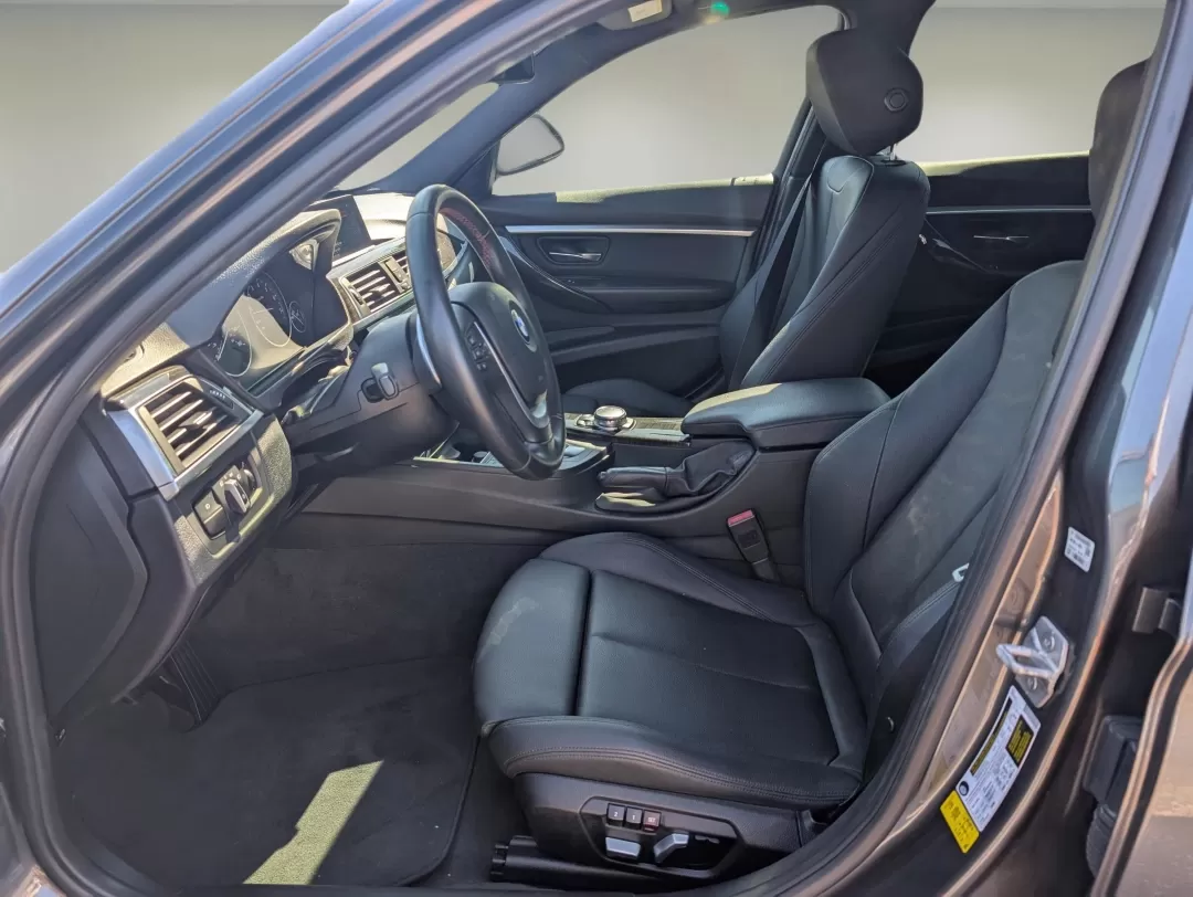 2016 BMW 3 Series 328i (WBA8E9G56GN) with an Other engine, located at 7000 Northlake Connector, Columbus, GA, 31904, (706) 987-8085, 32.524975, -84.978134 - 2016 BMW 3 Series 328i - Photo#9