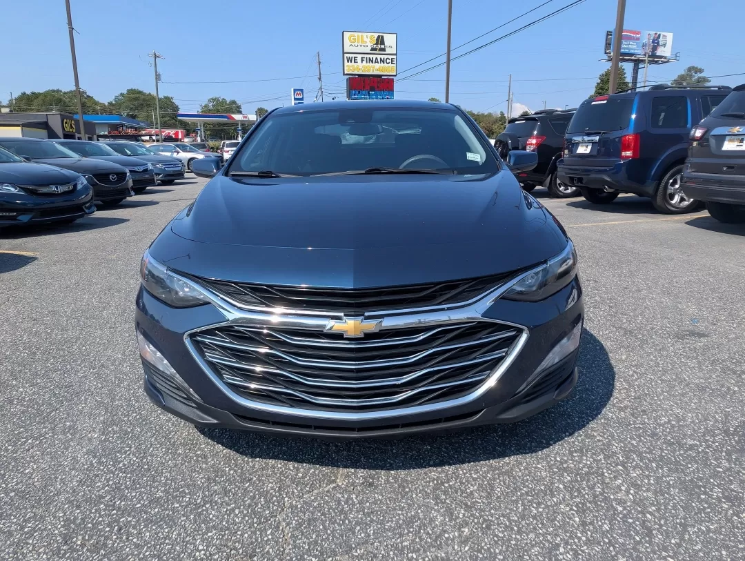 2019 /Jet Black Chevrolet Malibu LT (1G1ZD5ST0KF) with an Other engine, located at 3959 U.S. 80 W, Phenix City, AL, 36870, (334) 297-4885, 32.469296, -85.135185 - Discover the perfect blend of style, comfort, and cutting-edge technology with this **2019 Chevrolet Malibu LT**, available now at **Gils Auto** in **Phenix City, AL**. This versatile sedan is not just a means of transportation; it's an experience that enhances your daily life, whether you're commut - Photo#1