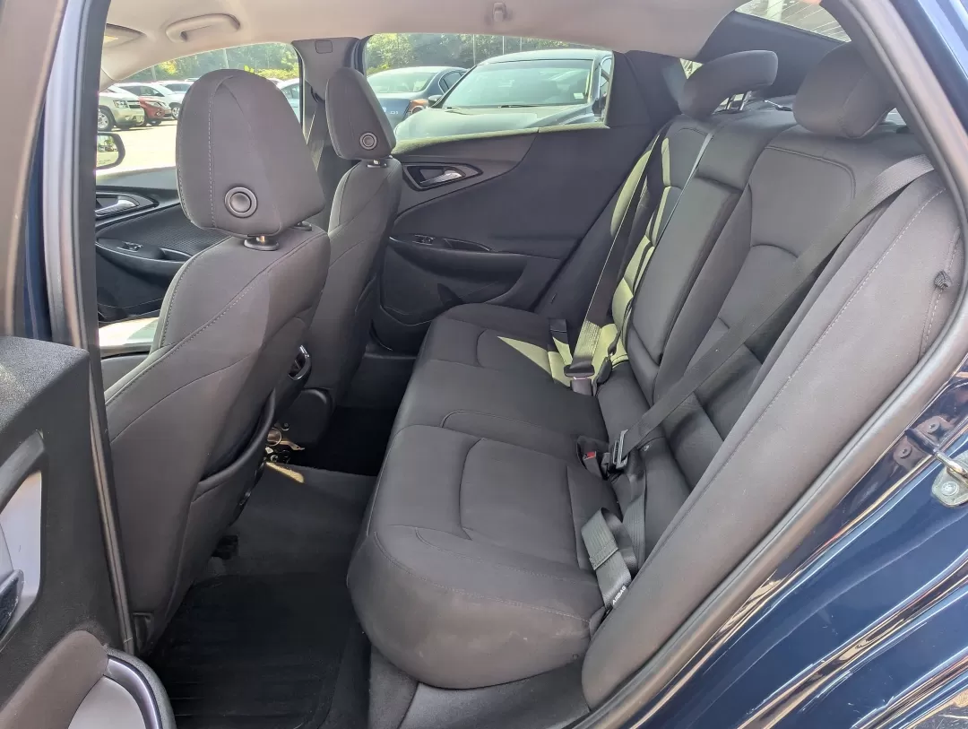 2019 /Jet Black Chevrolet Malibu LT (1G1ZD5ST0KF) with an Other engine, located at 3959 U.S. 80 W, Phenix City, AL, 36870, (334) 297-4885, 32.469296, -85.135185 - Discover the perfect blend of style, comfort, and cutting-edge technology with this **2019 Chevrolet Malibu LT**, available now at **Gils Auto** in **Phenix City, AL**. This versatile sedan is not just a means of transportation; it's an experience that enhances your daily life, whether you're commut - Photo#10