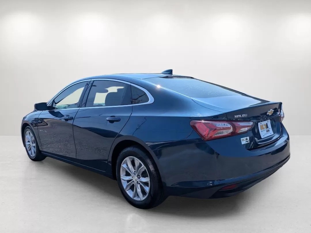2019 /Jet Black Chevrolet Malibu LT (1G1ZD5ST0KF) with an Other engine, located at 3959 U.S. 80 W, Phenix City, AL, 36870, (334) 297-4885, 32.469296, -85.135185 - Discover the perfect blend of style, comfort, and cutting-edge technology with this **2019 Chevrolet Malibu LT**, available now at **Gils Auto** in **Phenix City, AL**. This versatile sedan is not just a means of transportation; it's an experience that enhances your daily life, whether you're commut - Photo#6