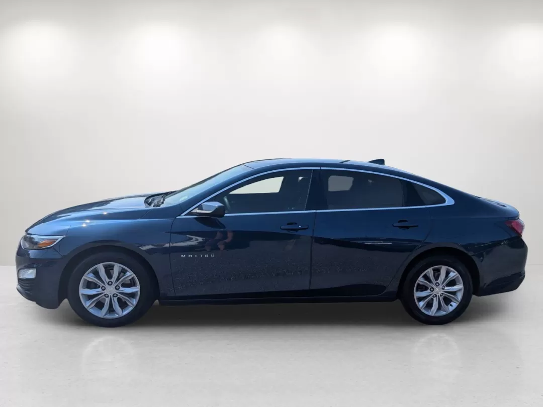 2019 /Jet Black Chevrolet Malibu LT (1G1ZD5ST0KF) with an Other engine, located at 3959 U.S. 80 W, Phenix City, AL, 36870, (334) 297-4885, 32.469296, -85.135185 - Discover the perfect blend of style, comfort, and cutting-edge technology with this **2019 Chevrolet Malibu LT**, available now at **Gils Auto** in **Phenix City, AL**. This versatile sedan is not just a means of transportation; it's an experience that enhances your daily life, whether you're commut - Photo#7