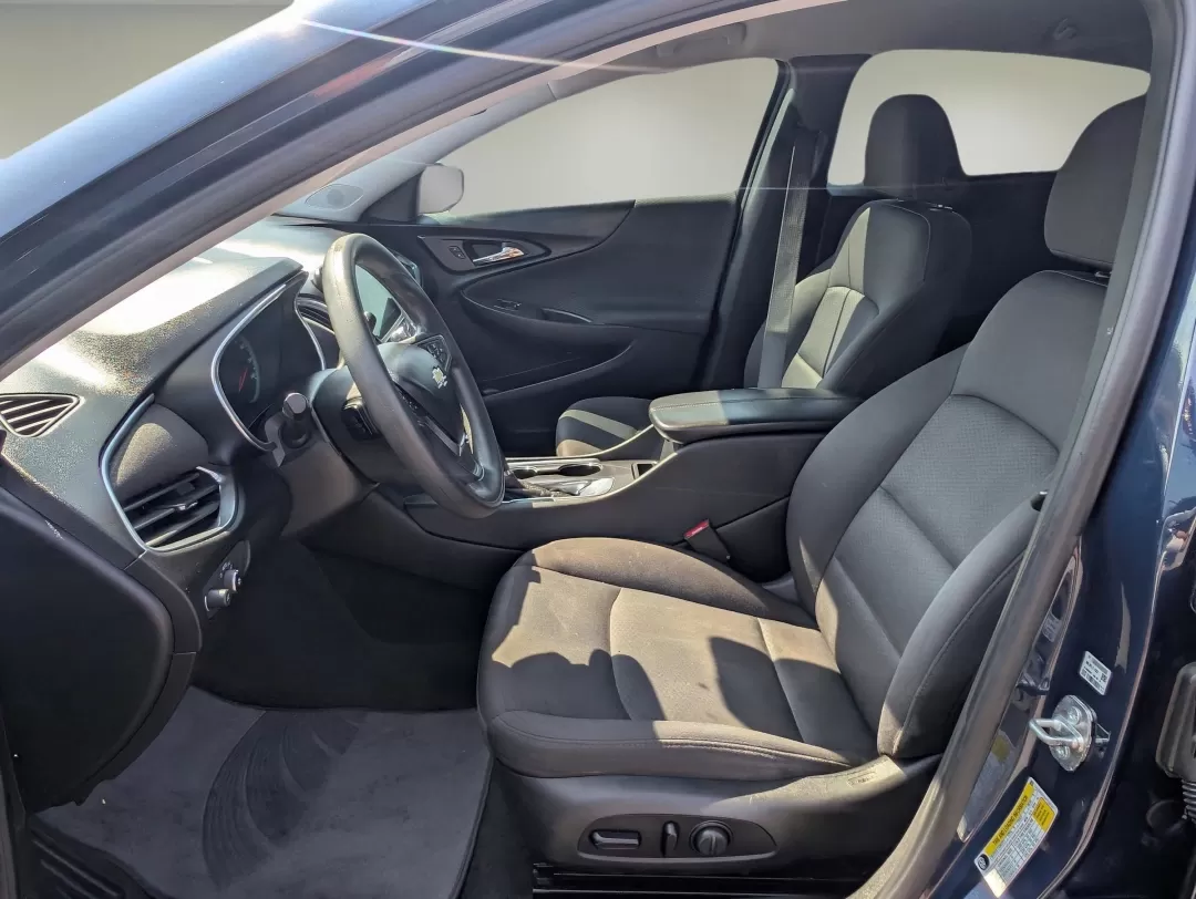 2019 /Jet Black Chevrolet Malibu LT (1G1ZD5ST0KF) with an Other engine, located at 3959 U.S. 80 W, Phenix City, AL, 36870, (334) 297-4885, 32.469296, -85.135185 - Discover the perfect blend of style, comfort, and cutting-edge technology with this **2019 Chevrolet Malibu LT**, available now at **Gils Auto** in **Phenix City, AL**. This versatile sedan is not just a means of transportation; it's an experience that enhances your daily life, whether you're commut - Photo#9