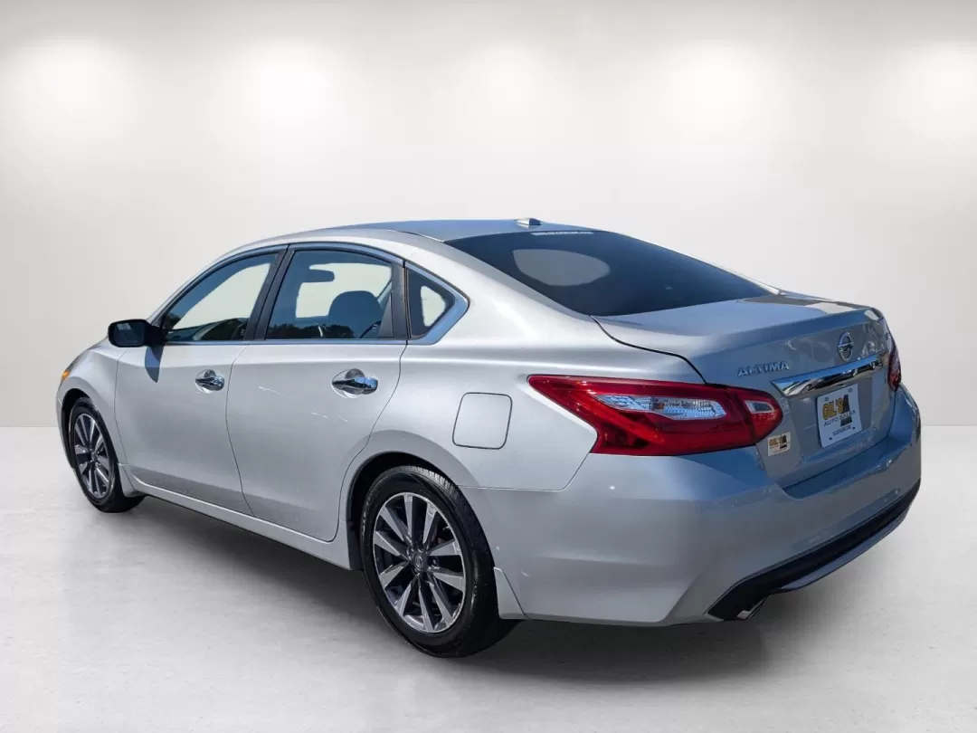 2017 /Charcoal Nissan Altima 2.5 SV (1N4AL3APXHC) with an Other engine, located at 7000 Northlake Connector, Columbus, GA, 31904, (706) 987-8085, 32.524975, -84.978134 - 2017 Nissan Altima 2.5 SV - Photo#6