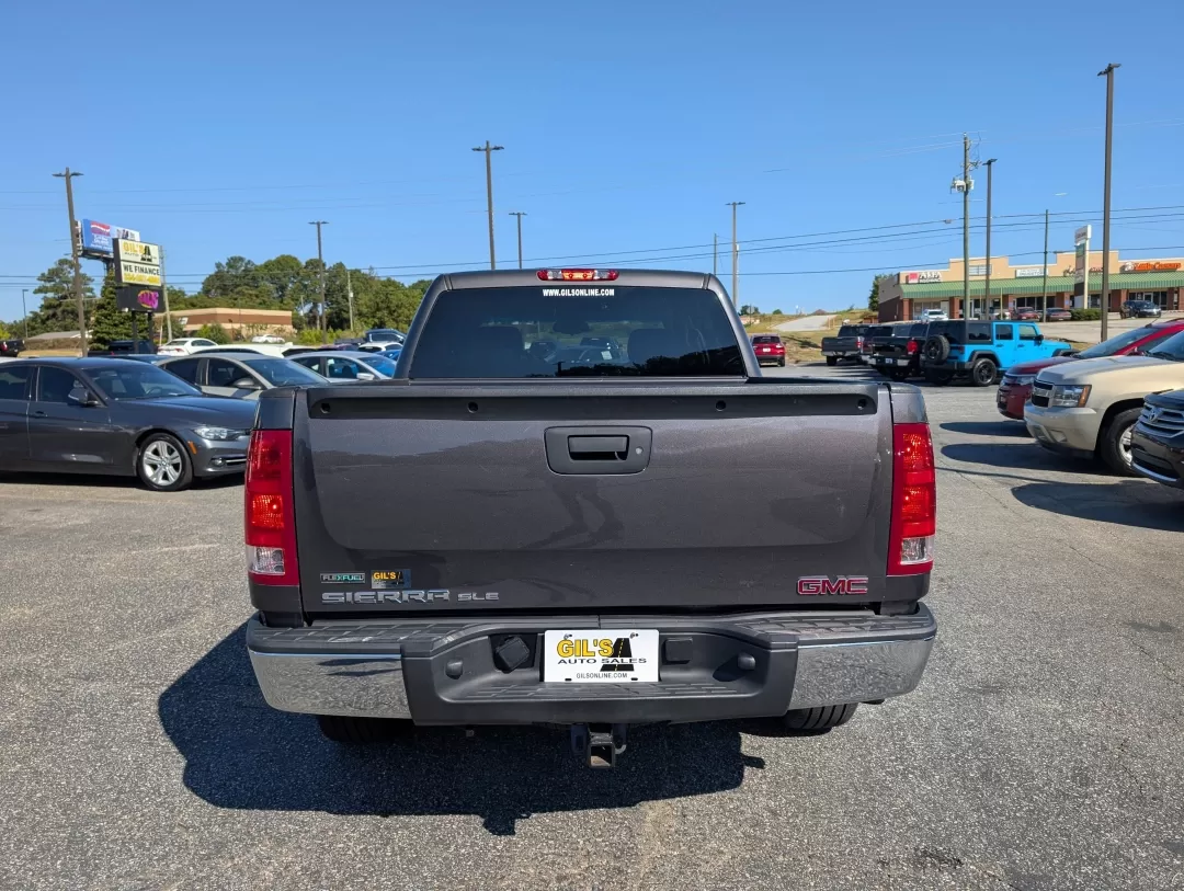2011 /Ebony GMC Sierra 1500 SLE (3GTP1VE03BG) with an Other engine, located at 3959 U.S. 80 W, Phenix City, AL, 36870, (334) 297-4885, 32.469296, -85.135185 - **Experience Unmatched Versatility with the 2011 GMC Sierra 1500 SLE Crew Cab at Gils Auto Your Trusted Buy Here Pay Here Dealership in Phenix City, AL!**<br /> <br /> Are you ready to elevate your lifestyle with a reliable and rugged vehicle that fits seamlessly into your daily routine? Whether yo - Photo#5