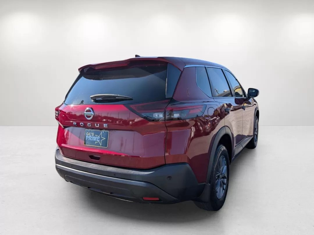 2021 /Charcoal Nissan Rogue S (5N1AT3AA6MC) with an Other engine, located at 3959 U.S. 80 W, Phenix City, AL, 36870, (334) 297-4885, 32.469296, -85.135185 - Discover the perfect blend of style, comfort, and reliability with the 2021 Nissan Rogue S, available at Gils Auto in Phenix City, AL. This SUV is not just a vehicle; it's a lifestyle upgrade that caters to your adventurous spirit and everyday needs. Whether you're a busy professional looking for a - Photo#5