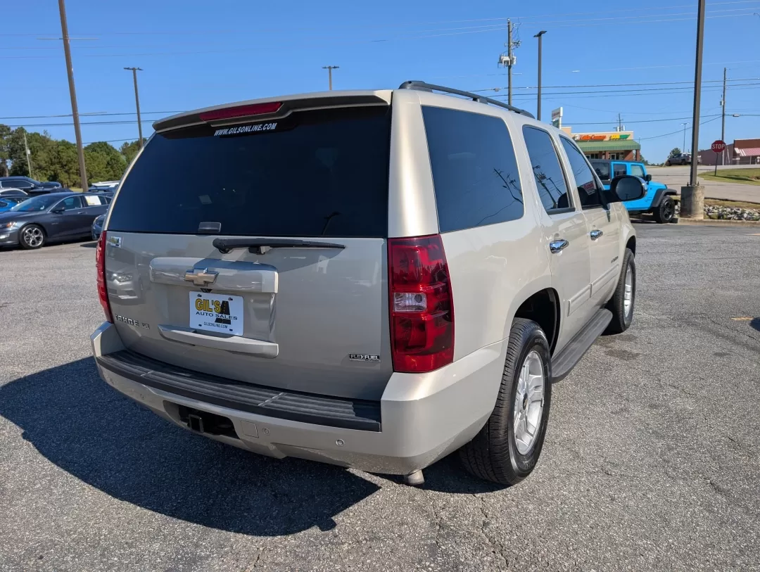 2009 /Ebony Chevrolet Tahoe LS (1GNEC13329R) with an Other engine, located at 3959 U.S. 80 W, Phenix City, AL, 36870, (334) 297-4885, 32.469296, -85.135185 - **Explore the Open Road in This 2009 Chevrolet Tahoe Your Next Adventure Awaits!**<br /> <br /> Are you dreaming of weekend getaways with family, or perhaps a reliable companion for your daily commute? Look no further! The 2009 Chevrolet Tahoe LS is the ideal SUV for those who crave versatility wit - Photo#4
