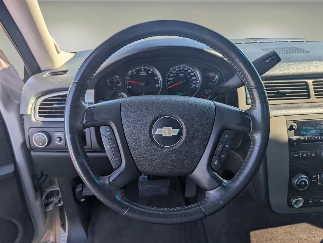 2009 /Ebony Chevrolet Tahoe LS (1GNEC13329R) with an Other engine, located at 1430 Gateway Drive, Opelika, AL, 36801, (334) 239-0944, 32.637871, -85.409790 - **Explore the Open Road in This 2009 Chevrolet Tahoe Your Next Adventure Awaits!**<br /> <br /> Are you dreaming of weekend getaways with family, or perhaps a reliable companion for your daily commute? Look no further! The 2009 Chevrolet Tahoe LS is the ideal SUV for those who crave versatility wit - Photo#16