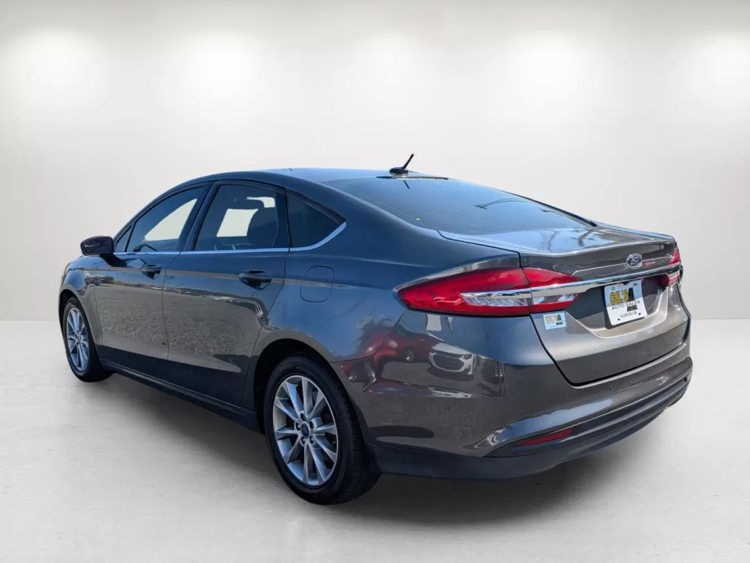 2017 Ford Fusion SE (3FA6P0H74HR) with an Other engine, located at 1430 Gateway Drive, Opelika, AL, 36801, (334) 239-0944, 32.637871, -85.409790 - 2017 Ford Fusion SE - Photo#6