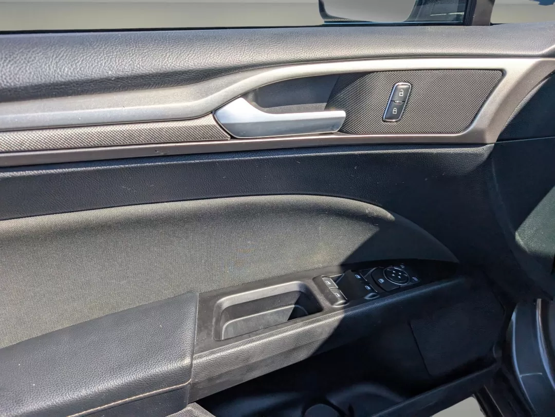 2017 Ford Fusion SE (3FA6P0H74HR) with an Other engine, located at 1430 Gateway Drive, Opelika, AL, 36801, (334) 239-0944, 32.637871, -85.409790 - 2017 Ford Fusion SE - Photo#8