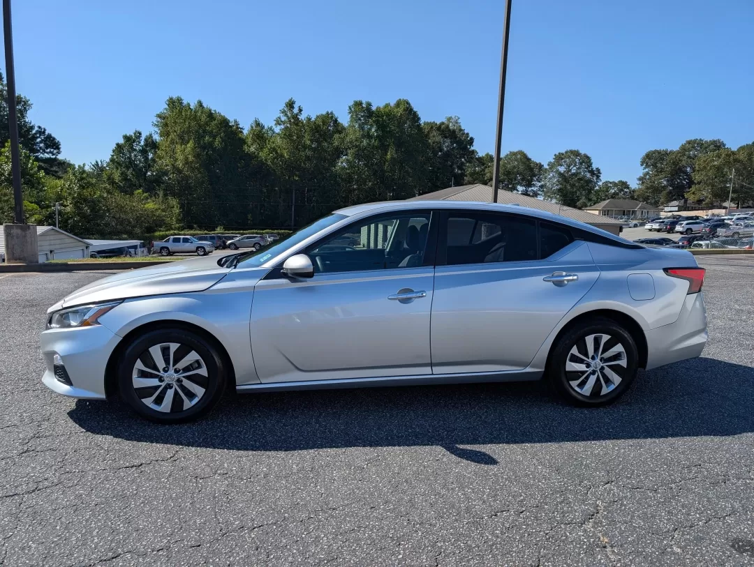 2020 /Charcoal Nissan Altima 2.5 S (1N4BL4BV6LC) with an Other engine, located at 3959 U.S. 80 W, Phenix City, AL, 36870, (334) 297-4885, 32.469296, -85.135185 - **Drive into Adventure with the 2020 Nissan Altima at Gils Auto in Phenix City, AL!**<br /> <br /> Are you in search of a reliable sedan that perfectly balances everyday commuting with weekend road trips? Look no further than the 2020 Nissan Altima, now available at Gils Auto-your trusted Buy Here P - Photo#7