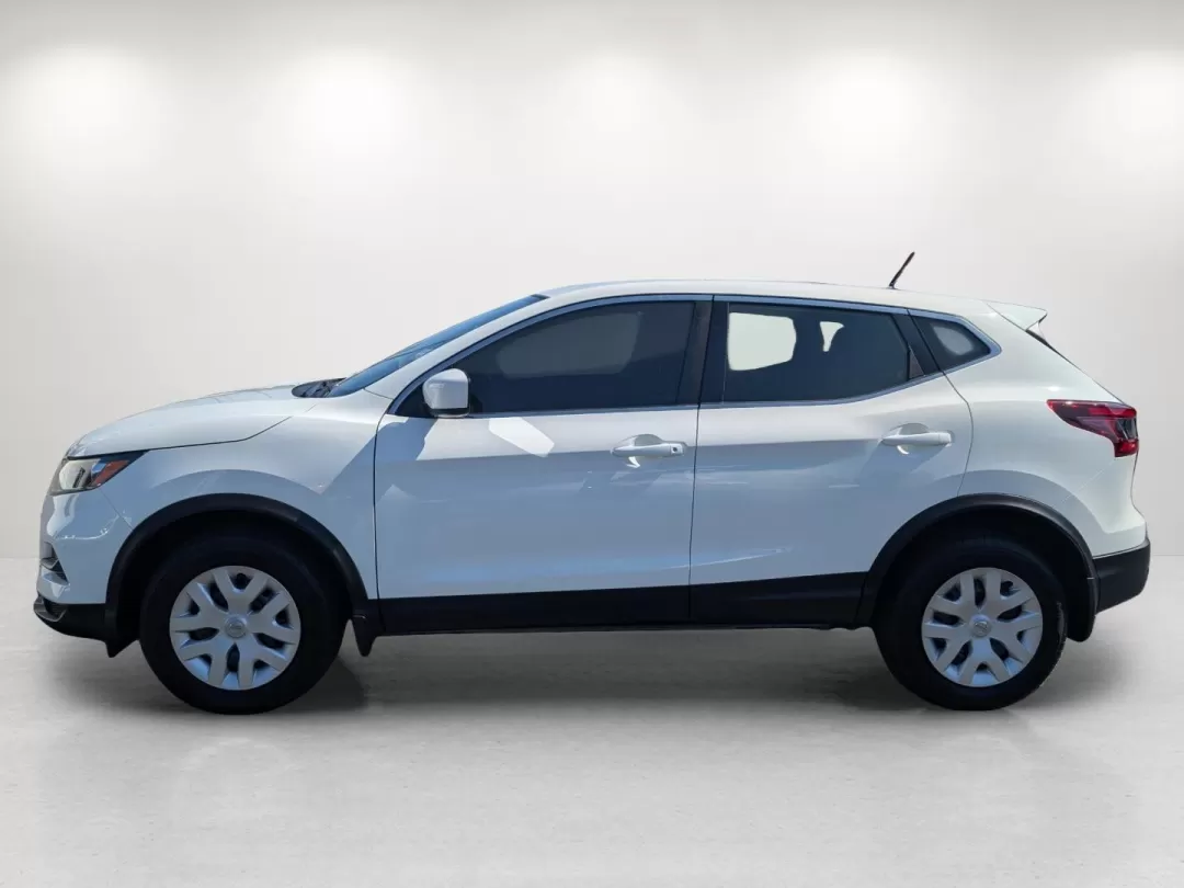 2020 /Charcoal Nissan Rogue S (JN1BJ1CV8LW) with an Other engine, located at 1430 Gateway Drive, Opelika, AL, 36801, (334) 239-0944, 32.637871, -85.409790 - Explore the perfect blend of adventure and practicality with this 2020 Nissan Rogue S, now available at Gils Auto in Phenix City, AL. Whether you're a growing family looking for a reliable SUV for school runs or weekend getaways, or a budget-conscious buyer needing a dependable vehicle, this Rogue i - Photo#7