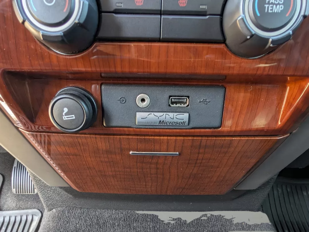 2010 Ford F-150 Lariat (1FTFW1CV3AF) with an Other engine, located at 5115 14th Ave., Columbus, GA, 31904, (706) 323-0345, 32.511494, -84.971046 - **Get Ready for Your Next Adventure with the 2010 Ford F-150 Crew Cab Pickup!**<br /> <br /> Are you ready to elevate your lifestyle? The 2010 Ford F-150 Crew Cab Pickup is the perfect vehicle for those who crave adventure, whether it's tackling your daily commute, taking the family on weekend getaw - Photo#13