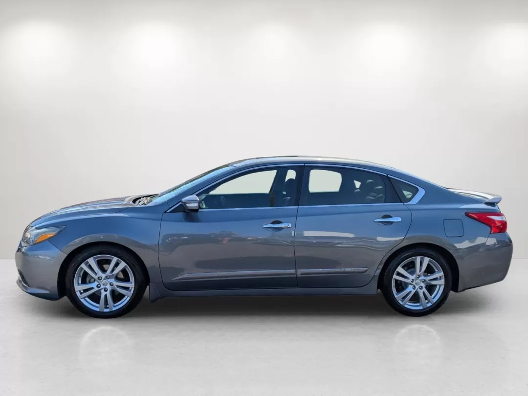 2016 Nissan Altima 3.5 SL (1N4BL3AP1GC) with an Other engine, located at 7000 Northlake Connector, Columbus, GA, 31904, (706) 987-8085, 32.524975, -84.978134 - 2016 Nissan Altima 3.5 SL - Photo#7