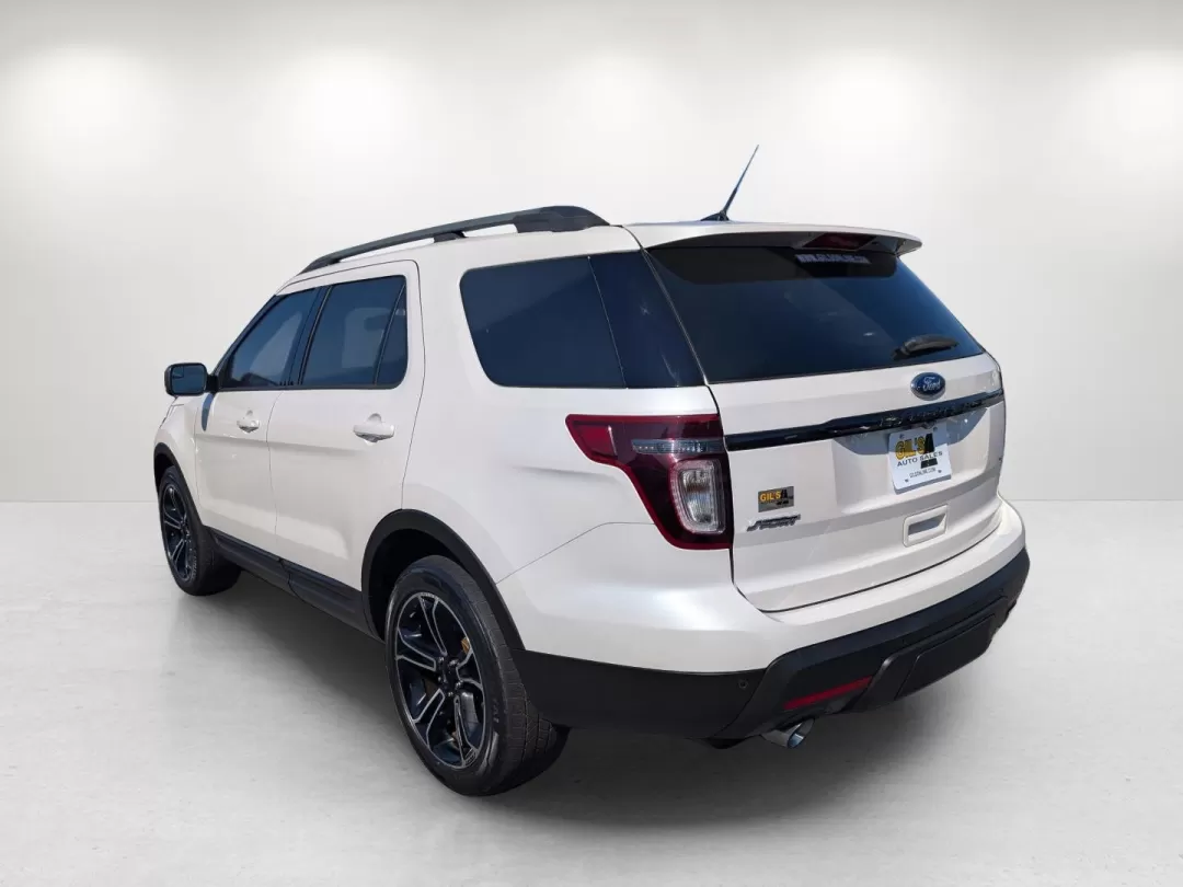 2015 Ford Explorer Sport (1FM5K8GT2FG) with an Other engine, located at 1430 Gateway Drive, Opelika, AL, 36801, (334) 239-0944, 32.637871, -85.409790 - **Adventure Awaits: Discover the 2015 Ford Explorer Sport at Gils Auto!**<br /> <br /> Are you ready to elevate your family outings or weekend adventures? The 2015 Ford Explorer Sport is the perfect SUV to accompany you on journeys big and small, offering both comfort and capability. With its robust - Photo#6