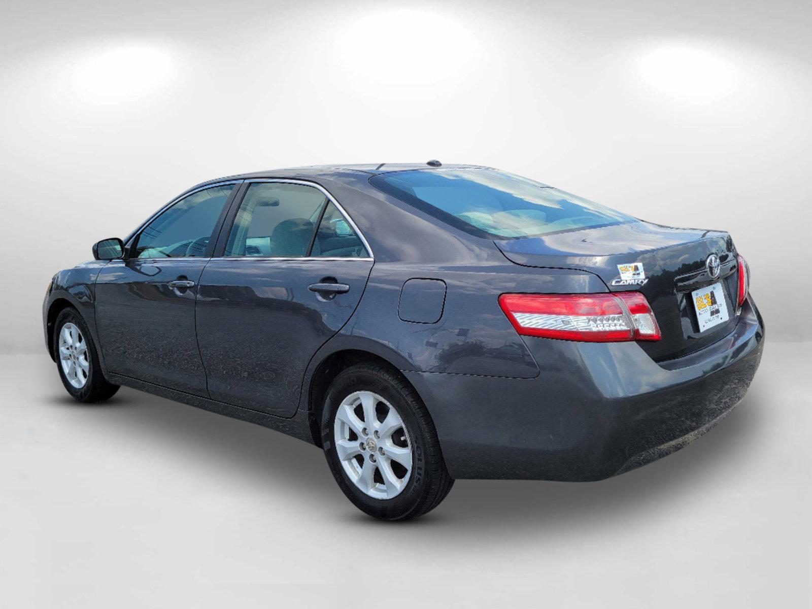 2010 Gray Toyota Camry LE (4T1BF3EK3AU) with an Gas I4 2.5L/152 engine, 6-Speed Automatic w/OD transmission, located at 7000 Northlake Connector, Columbus, GA, 31904, (706) 987-8085, 32.524975, -84.978134 - 2010 Toyota Camry LE - Photo#6