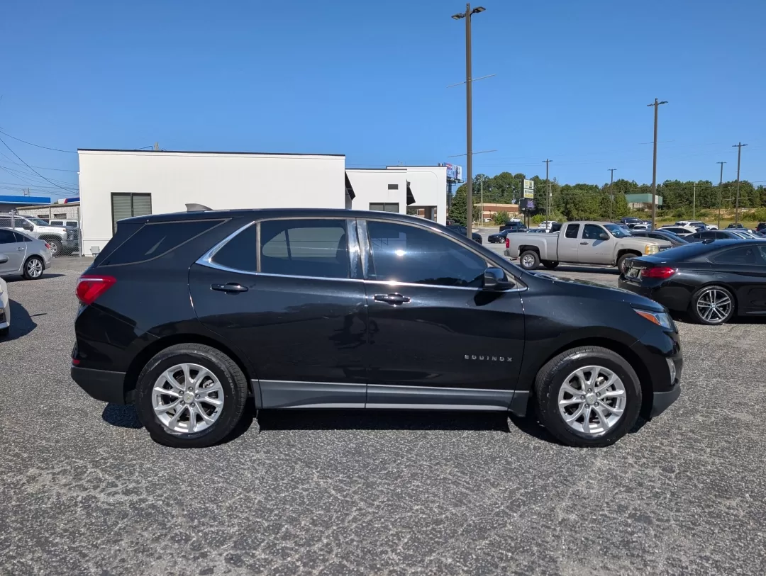 2018 /Jet Black Chevrolet Equinox LT (2GNAXJEVXJ6) with an Other engine, located at 3959 U.S. 80 W, Phenix City, AL, 36870, (334) 297-4885, 32.469296, -85.135185 - **Discover Your Next Adventure with the 2018 Chevrolet Equinox LT at Gils Auto in Phenix City, AL!**<br /> <br /> Are you looking for a versatile SUV that fits seamlessly into your lifestyle? The 2018 Chevrolet Equinox LT is the perfect blend of style, functionality, and reliability. Whether you're - Photo#3