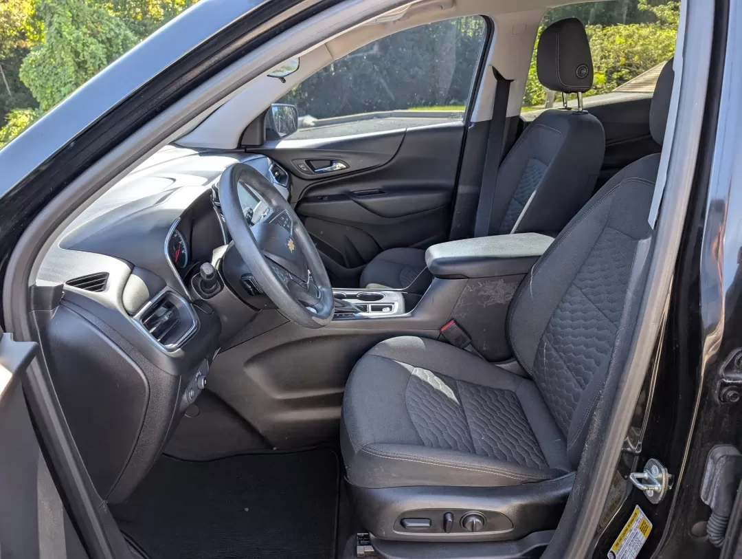 2018 /Jet Black Chevrolet Equinox LT (2GNAXJEVXJ6) with an Other engine, located at 3959 U.S. 80 W, Phenix City, AL, 36870, (334) 297-4885, 32.469296, -85.135185 - **Discover Your Next Adventure with the 2018 Chevrolet Equinox LT at Gils Auto in Phenix City, AL!**<br /> <br /> Are you looking for a versatile SUV that fits seamlessly into your lifestyle? The 2018 Chevrolet Equinox LT is the perfect blend of style, functionality, and reliability. Whether you're - Photo#9
