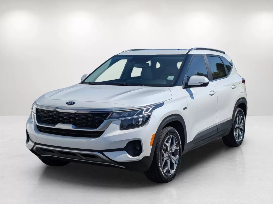 2021 /Black Kia Seltos EX (KNDERCAAXM7) with an Other engine, located at 3959 U.S. 80 W, Phenix City, AL, 36870, (334) 297-4885, 32.469296, -85.135185 - **Adventure Awaits with the 2021 Kia Seltos EX! Your Family-Friendly SUV Awaits!**<br /> <br /> Are you ready to elevate your driving experience? Whether you're navigating the bustling streets of Phenix City or embarking on weekend getaways, the 2021 Kia Seltos EX is the ideal SUV for those who crav - Photo#1