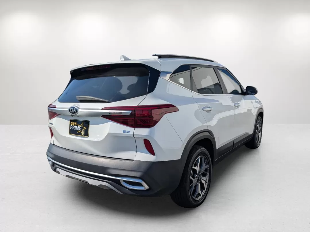 2021 /Black Kia Seltos EX (KNDERCAAXM7) with an Other engine, located at 3959 U.S. 80 W, Phenix City, AL, 36870, (334) 297-4885, 32.469296, -85.135185 - **Adventure Awaits with the 2021 Kia Seltos EX! Your Family-Friendly SUV Awaits!**<br /> <br /> Are you ready to elevate your driving experience? Whether you're navigating the bustling streets of Phenix City or embarking on weekend getaways, the 2021 Kia Seltos EX is the ideal SUV for those who crav - Photo#5