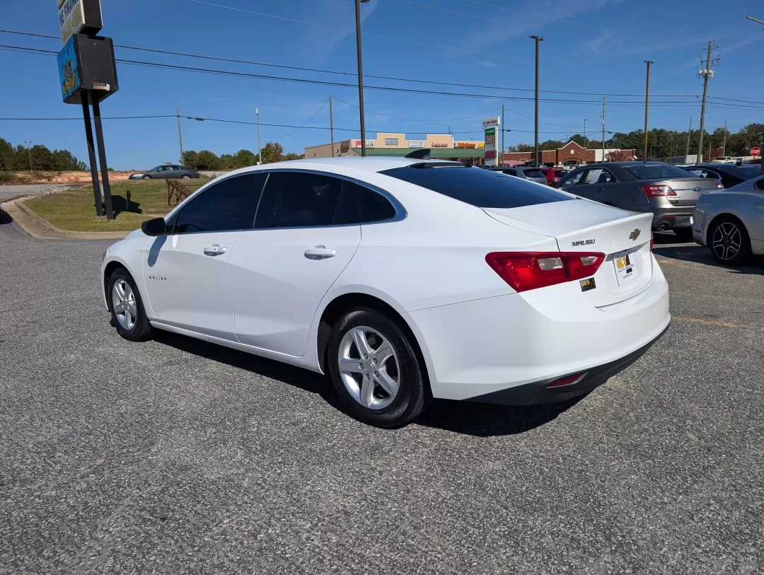 2021 /Dark Atmosphere/ Medium Ash Gray Chevrolet Malibu LS (1G1ZC5ST0MF) with an Other engine, located at 3959 U.S. 80 W, Phenix City, AL, 36870, (334) 297-4885, 32.469296, -85.135185 - **Elevate Your Everyday Commute with the 2021 Chevrolet Malibu LS**<br /> <br /> Are you looking for a reliable sedan that fits seamlessly into your busy lifestyle? Look no further than the 2021 Chevrolet Malibu LS, available now at Gils Auto in Phenix City, AL. Perfectly designed for daily commutes - Photo#7