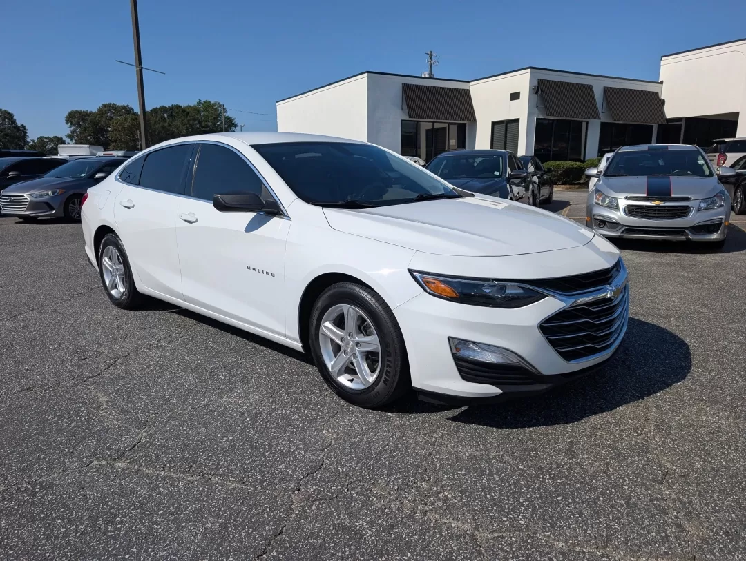 2021 /Dark Atmosphere/ Medium Ash Gray Chevrolet Malibu LS (1G1ZC5ST0MF) with an Other engine, located at 7000 Northlake Connector, Columbus, GA, 31904, (706) 987-8085, 32.524975, -84.978134 - 2021 Chevrolet Malibu LS - Photo#2