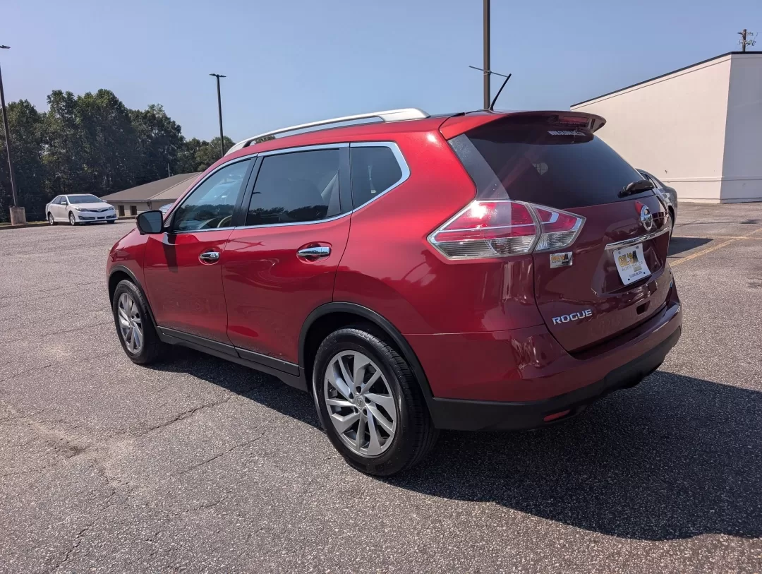 2014 /Almond Nissan Rogue SL (5N1AT2MT4EC) with an Other engine, located at 7000 Northlake Connector, Columbus, GA, 31904, (706) 987-8085, 32.524975, -84.978134 - 2014 Nissan Rogue SL - Photo#6