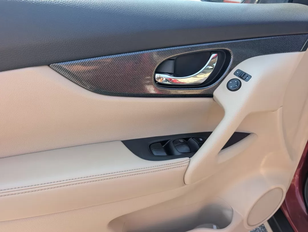 2014 /Almond Nissan Rogue SL (5N1AT2MT4EC) with an Other engine, located at 7000 Northlake Connector, Columbus, GA, 31904, (706) 987-8085, 32.524975, -84.978134 - 2014 Nissan Rogue SL - Photo#8
