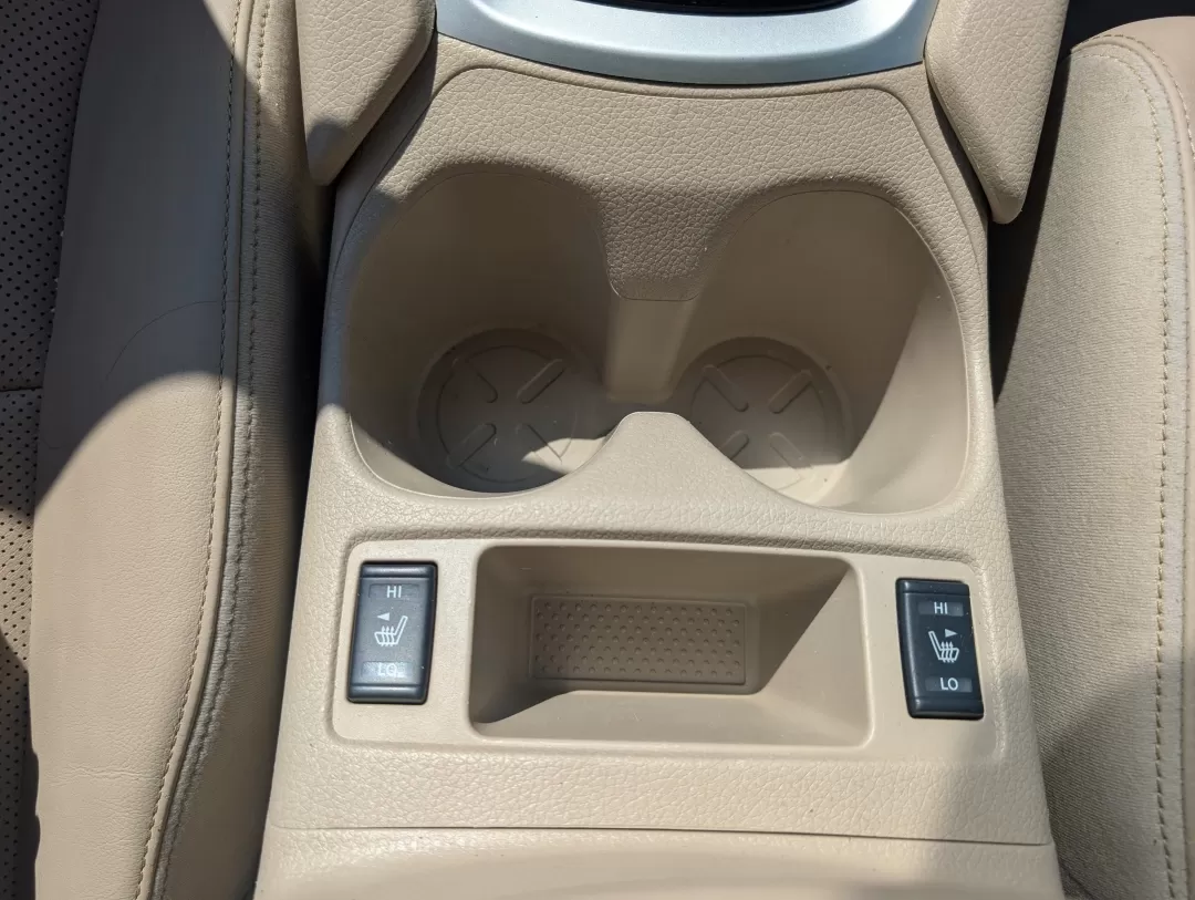 2014 /Almond Nissan Rogue SL (5N1AT2MT4EC) with an Other engine, located at 7000 Northlake Connector, Columbus, GA, 31904, (706) 987-8085, 32.524975, -84.978134 - 2014 Nissan Rogue SL - Photo#12
