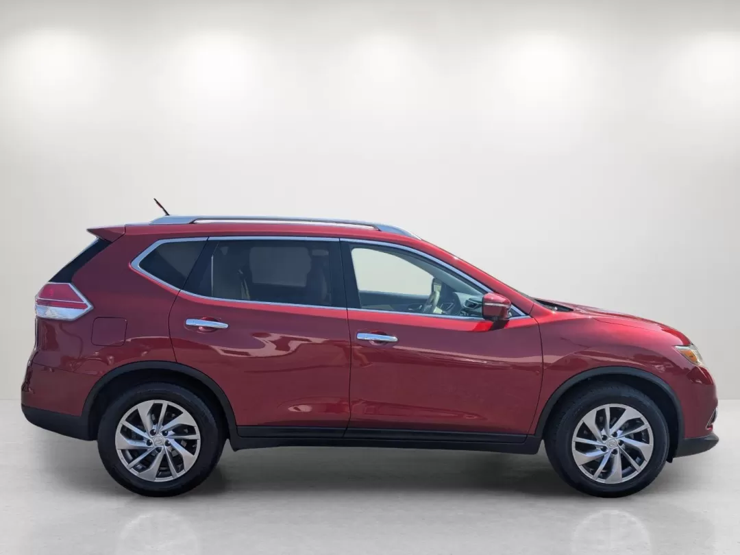 2014 /Almond Nissan Rogue SL (5N1AT2MT4EC) with an Other engine, located at 7000 Northlake Connector, Columbus, GA, 31904, (706) 987-8085, 32.524975, -84.978134 - **Elevate Your Lifestyle with the 2014 Nissan Rogue SL Perfect for Every Adventure!**<br /> <br /> Are you searching for a versatile vehicle that seamlessly blends style, comfort, and the reliability you need for daily life? Look no further than the 2014 Nissan Rogue SL, available now at Gils Auto - Photo#4