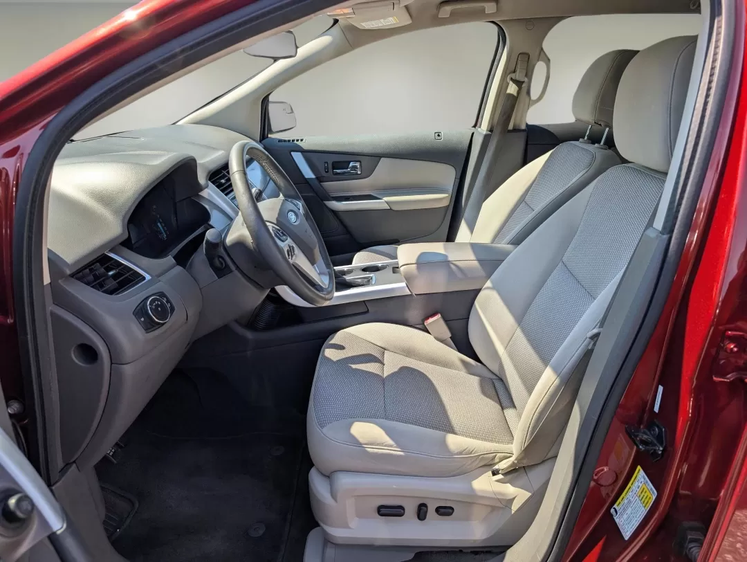 2014 Ford Edge SEL (2FMDK3JC5EB) with an Other engine, located at 1430 Gateway Drive, Opelika, AL, 36801, (334) 239-0944, 32.637871, -85.409790 - Are you searching for the perfect SUV to elevate your everyday adventures? Look no further than this stunning 2014 Ford Edge SEL at Gils Auto in Phenix City, AL. Perfect for growing families or anyone looking for a reliable vehicle for their daily commute, this versatile SUV offers a blend of comfor - Photo#9